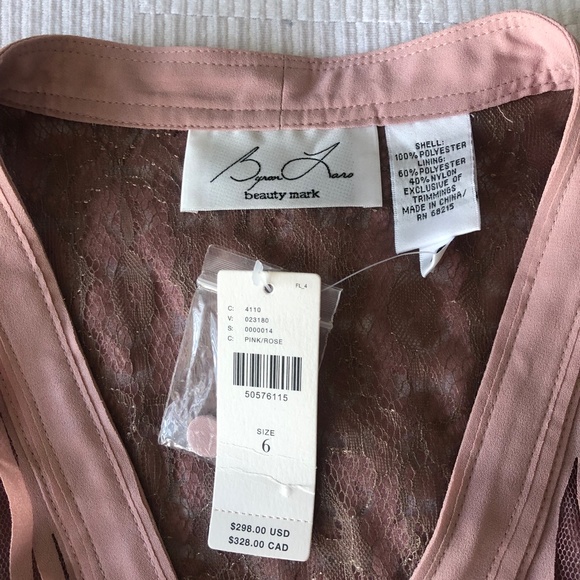 Perforated Blush Pink Short Sleeve Blouse - Picture 4 of 4